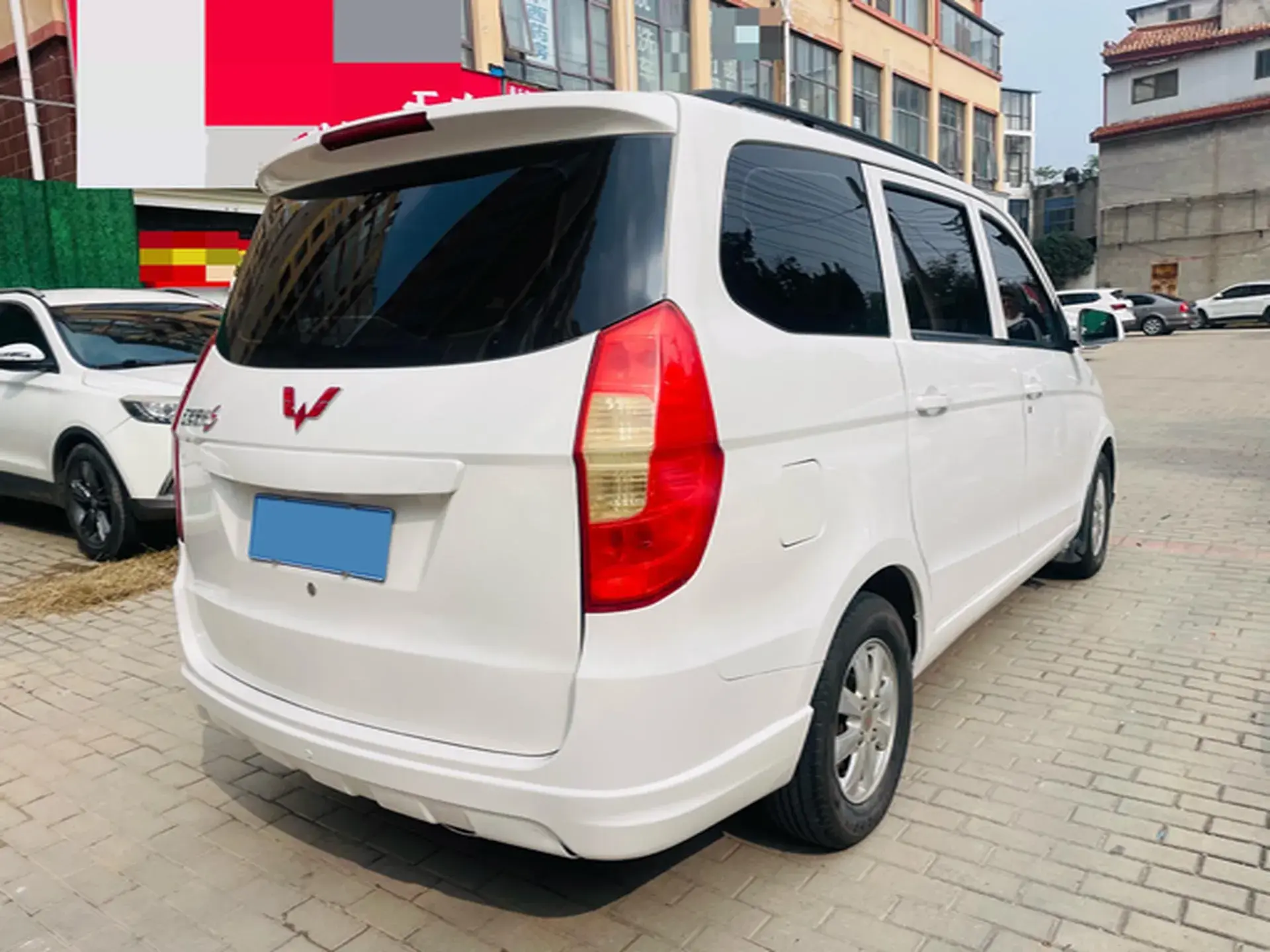 2016 WULING HONGGUANG thumbnail 3