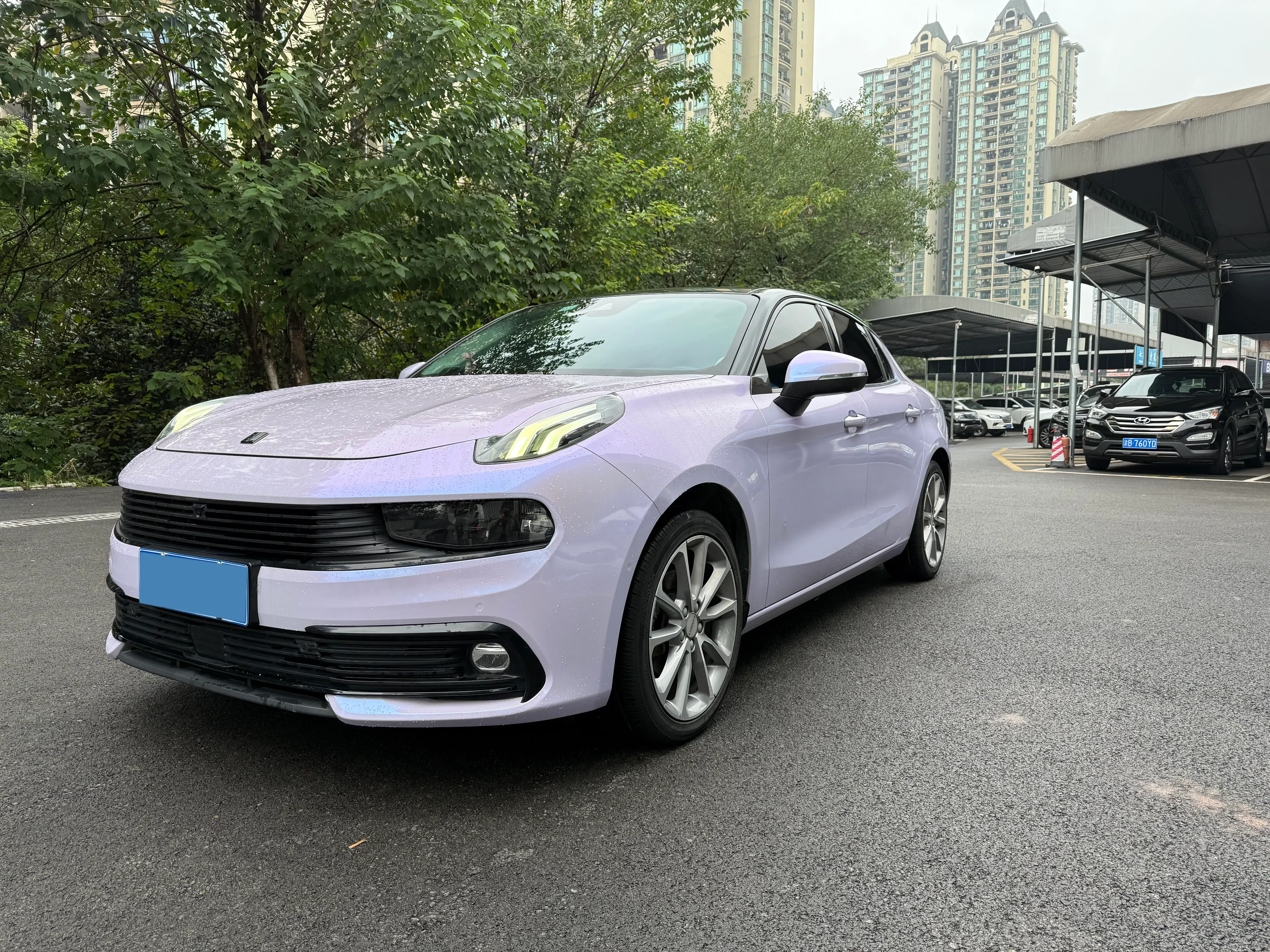 2018 LYNK&CO 03 view 1