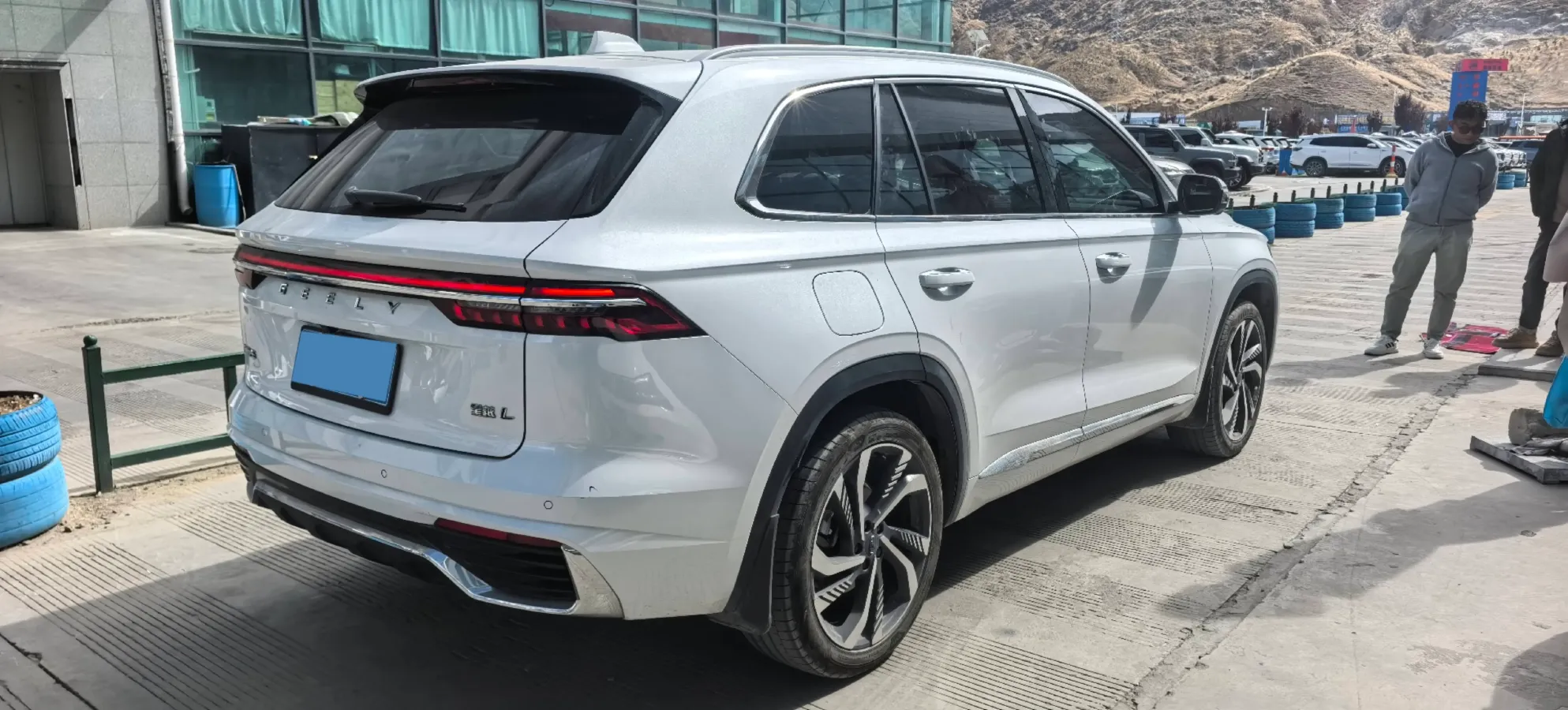 2024 Geely Monjaro 2.0T 238HP L4 8AT,autocango,china used car exporter,china ev exporter,chinese used car exporter,chinese used ev exporter