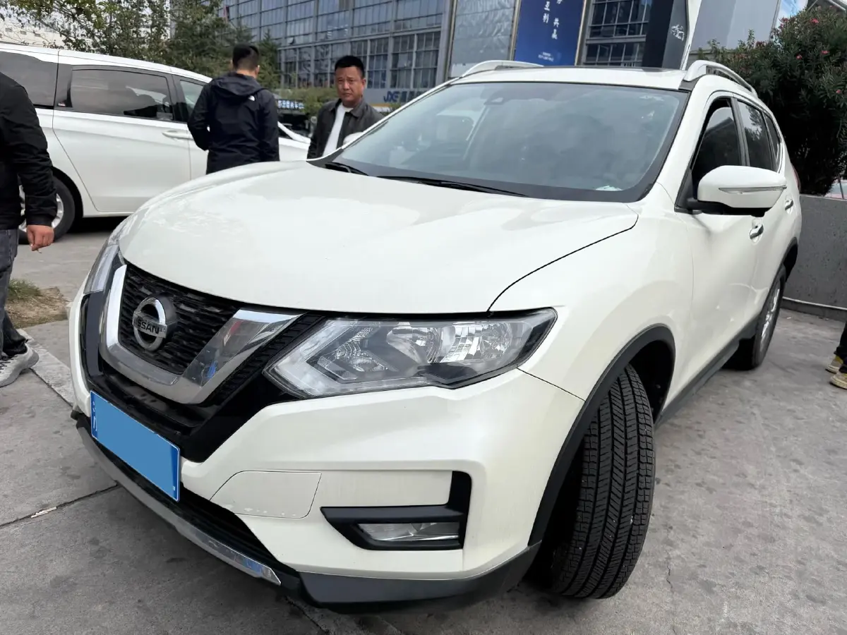 2023 Nissan X-Trail 2.0L 151HP L4 CVT