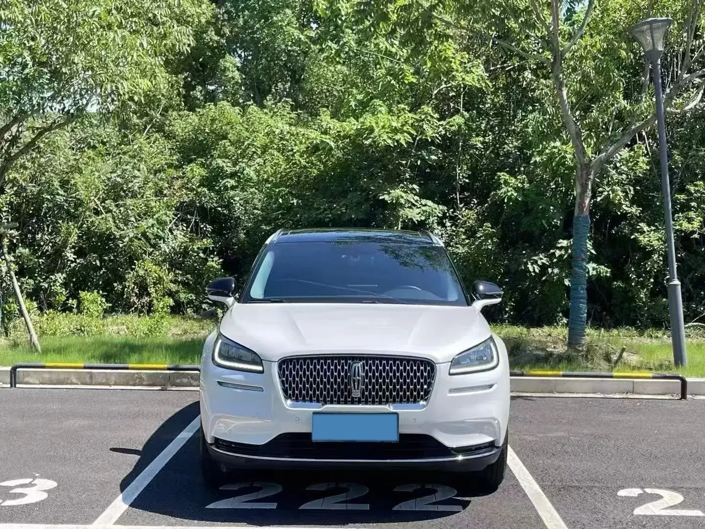 2022 LINCOLN CORSAIR thumbnail 2