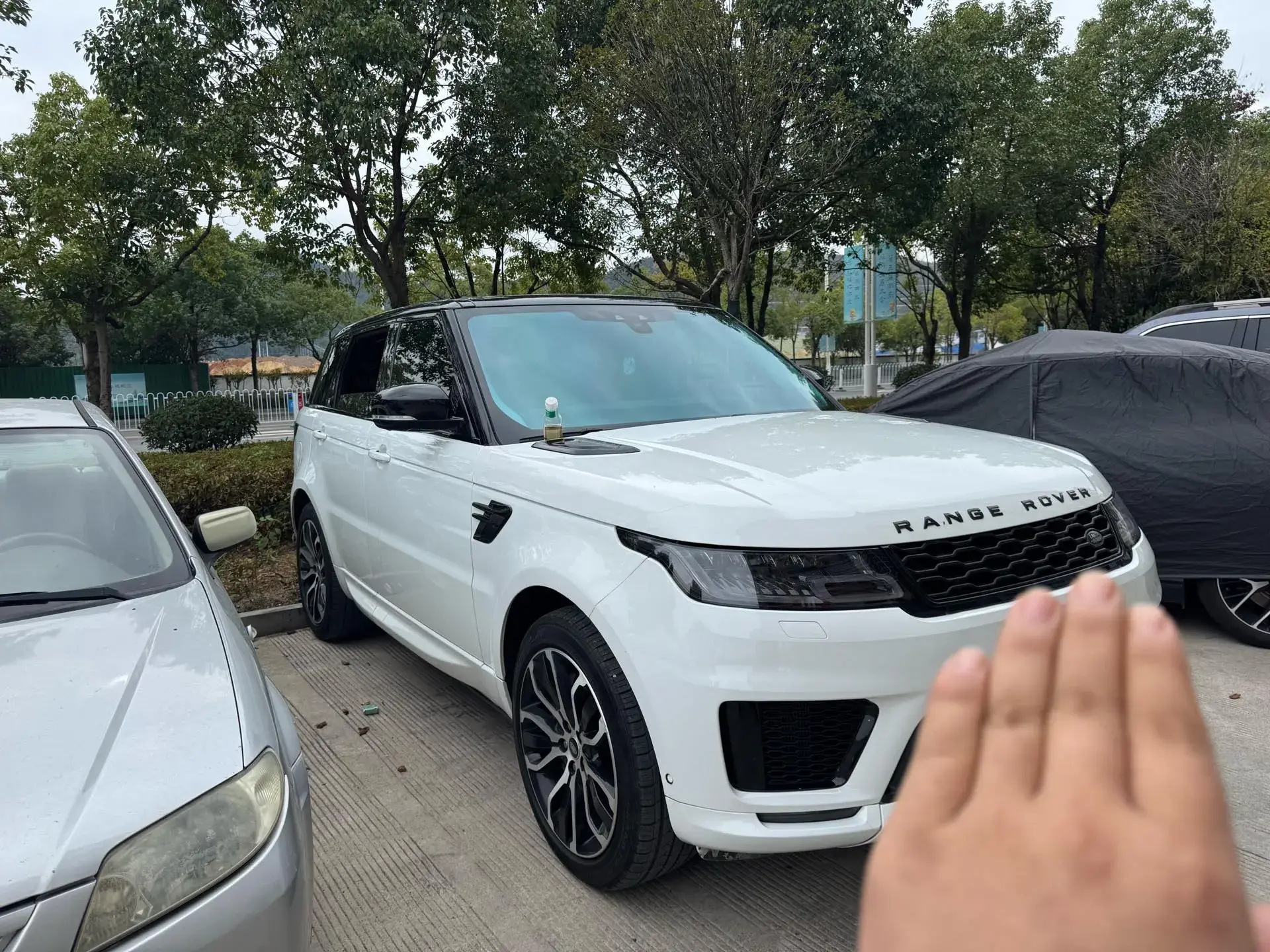 2021 LAND ROVER thumbnail 3