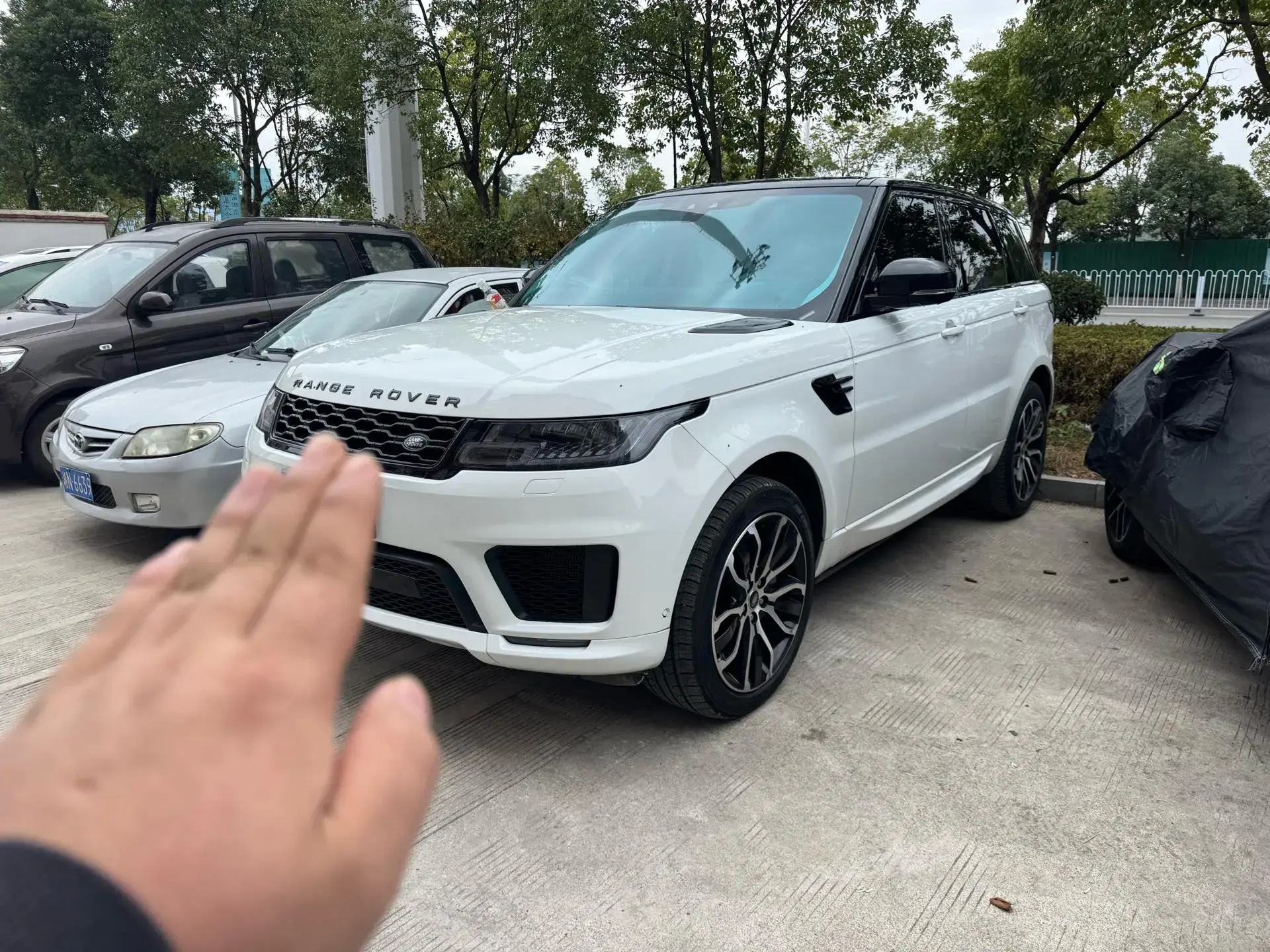 2021 LAND ROVER view 1