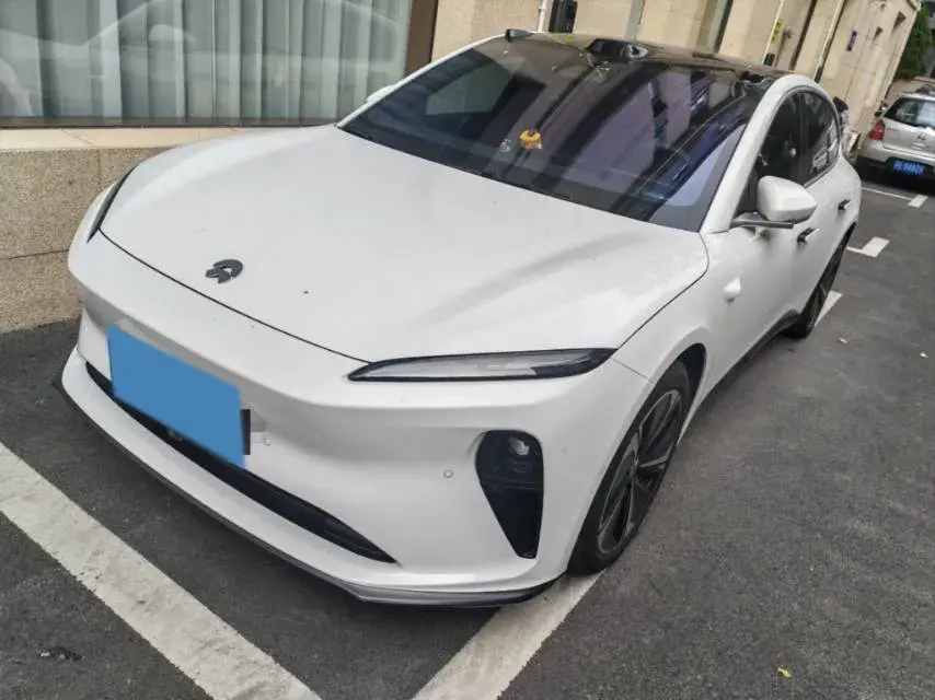 2024 NIO ET5T view 1