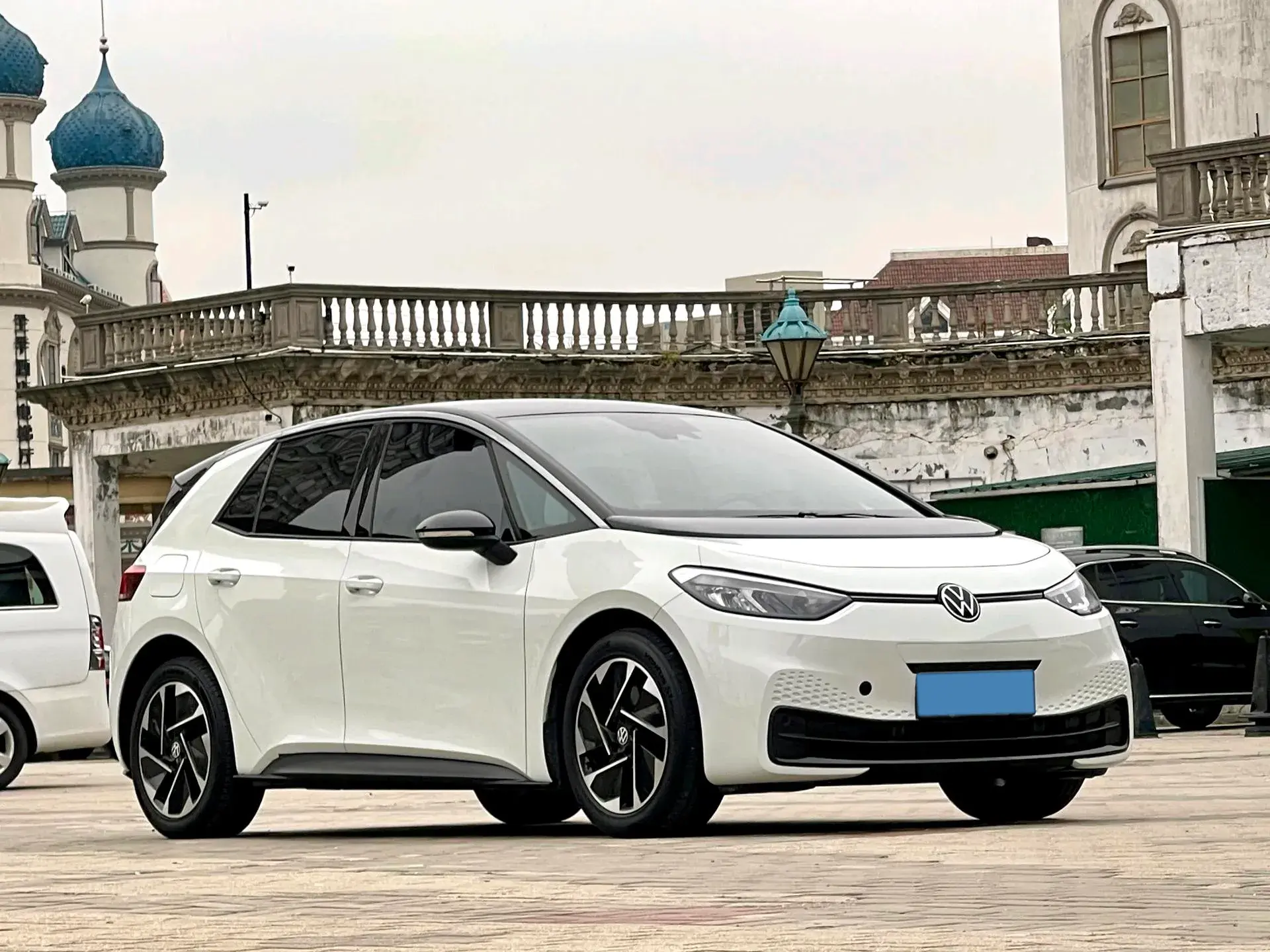 2024 VOLKSWAGEN ID.3 thumbnail 2