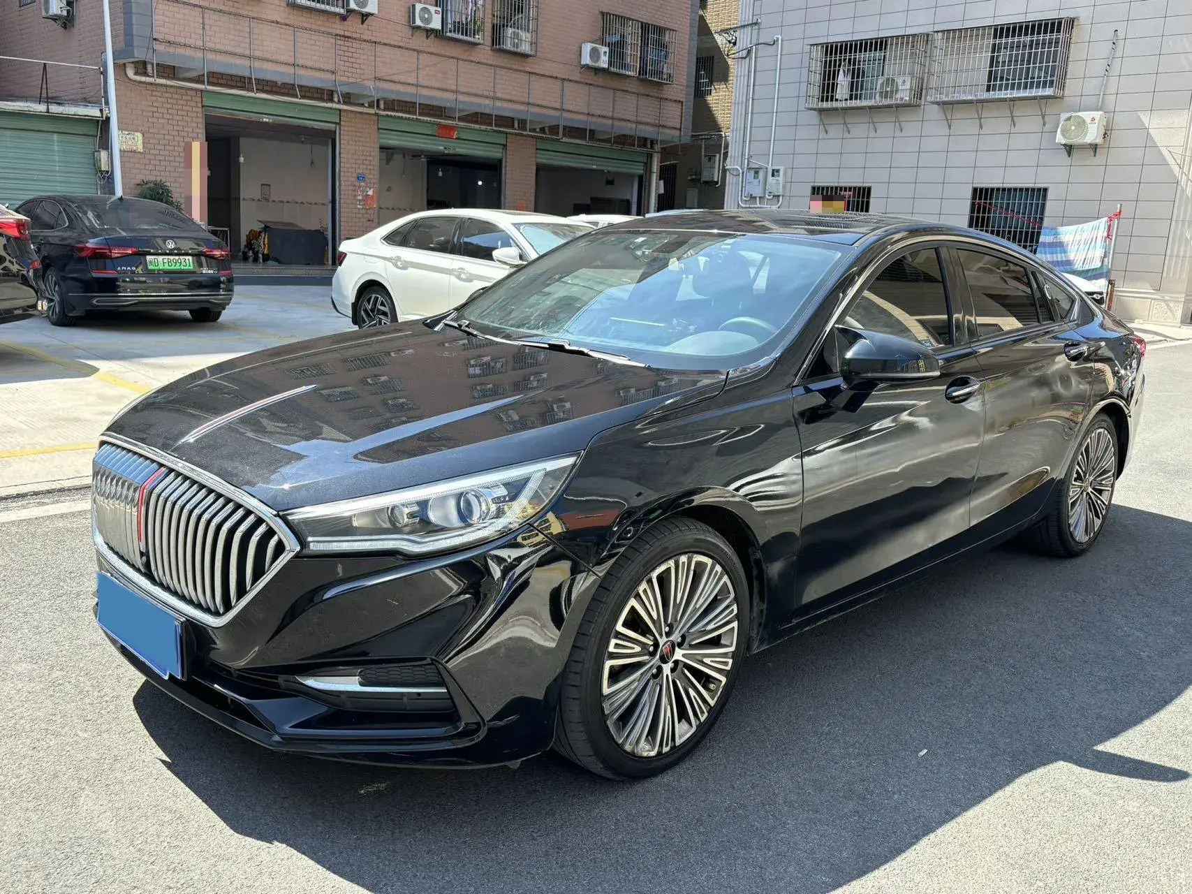 2020 HONGQI H5 view 1