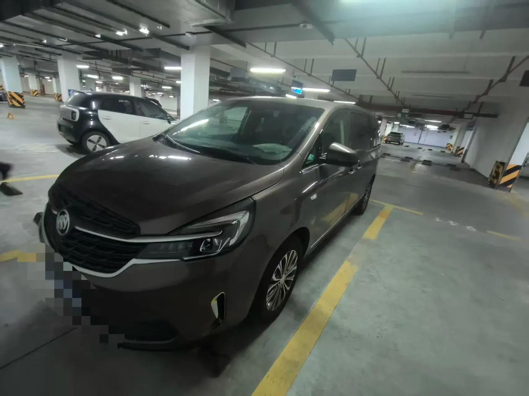 2022 BUICK GL8 view 1