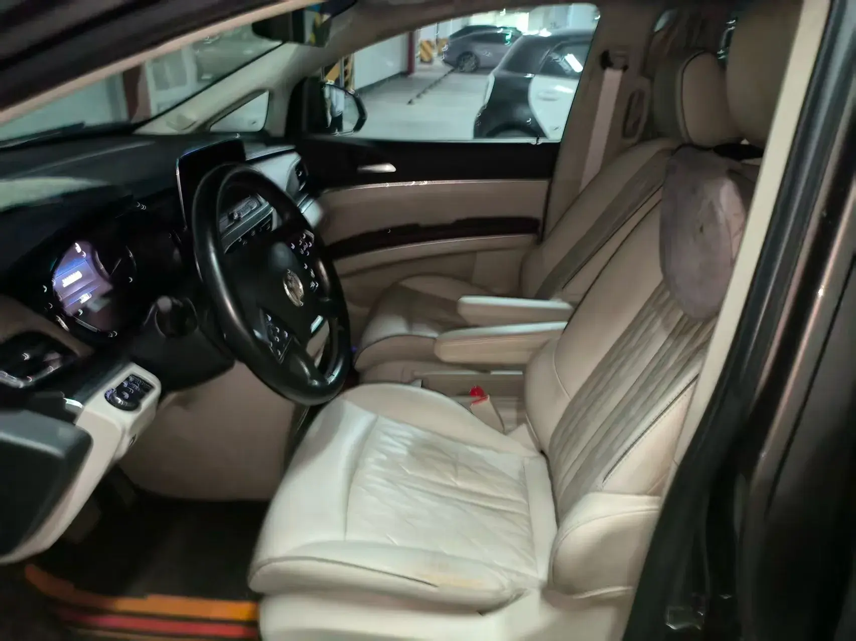 2022 BUICK GL8 thumbnail 3