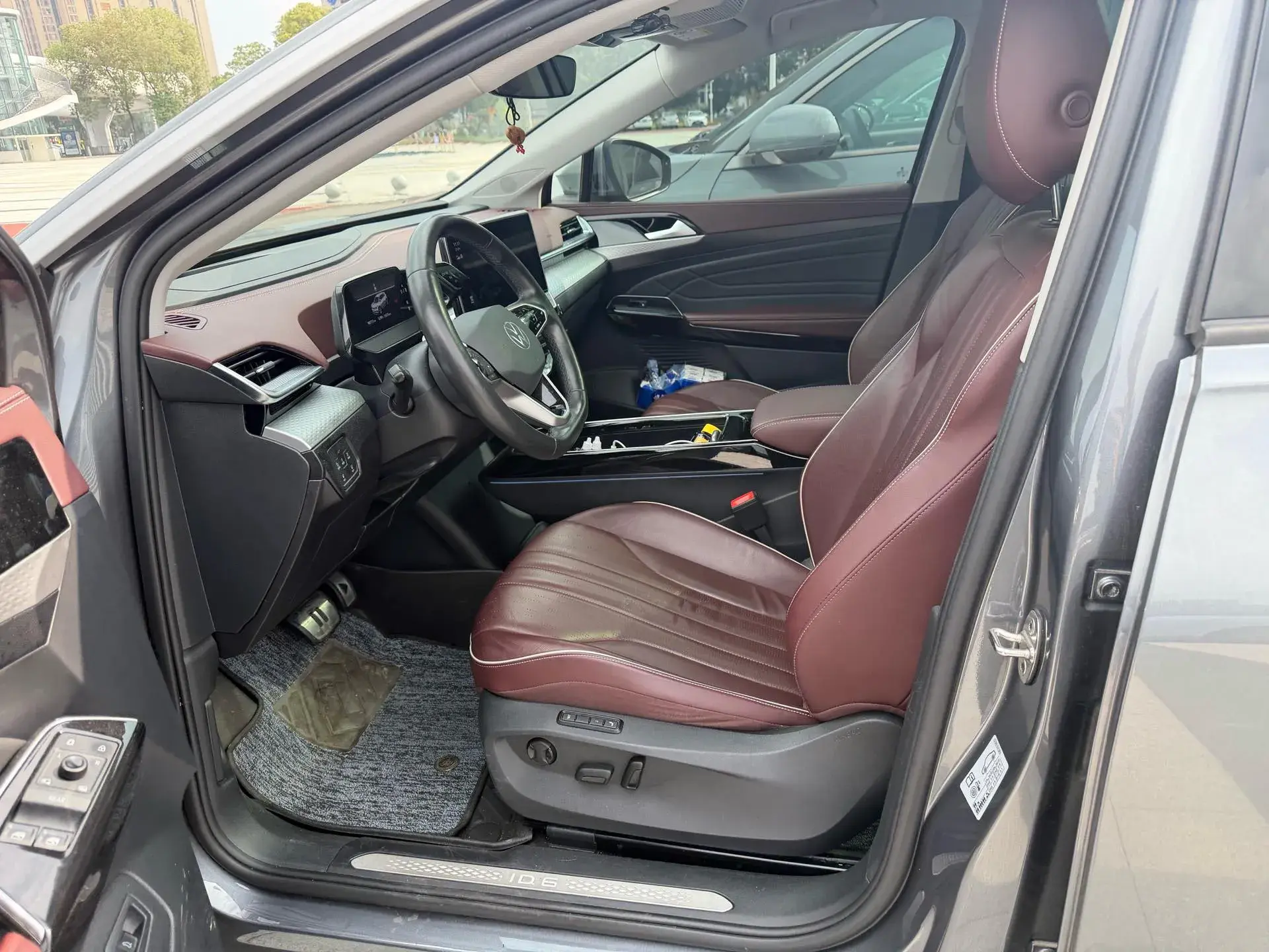 2022 VOLKSWAGEN ID.6 thumbnail 2