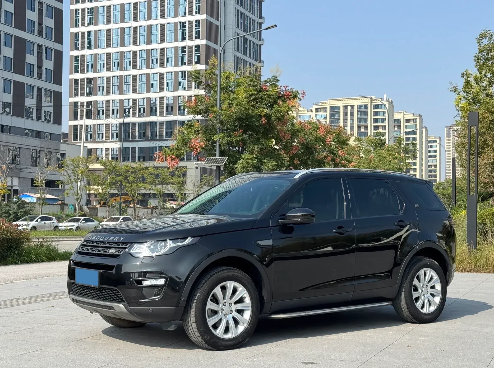 2018 LAND ROVER view 1