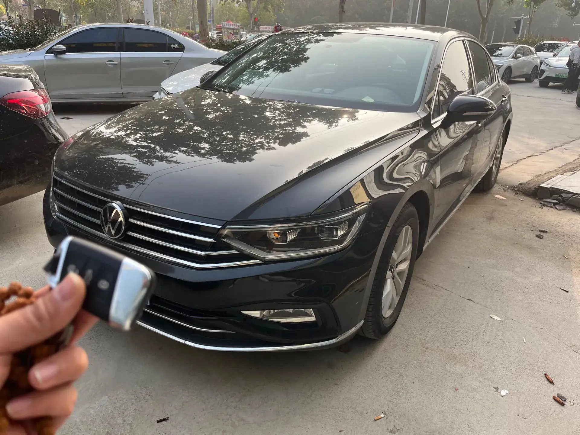 2020 VOLKSWAGEN MAGOTAN view 1