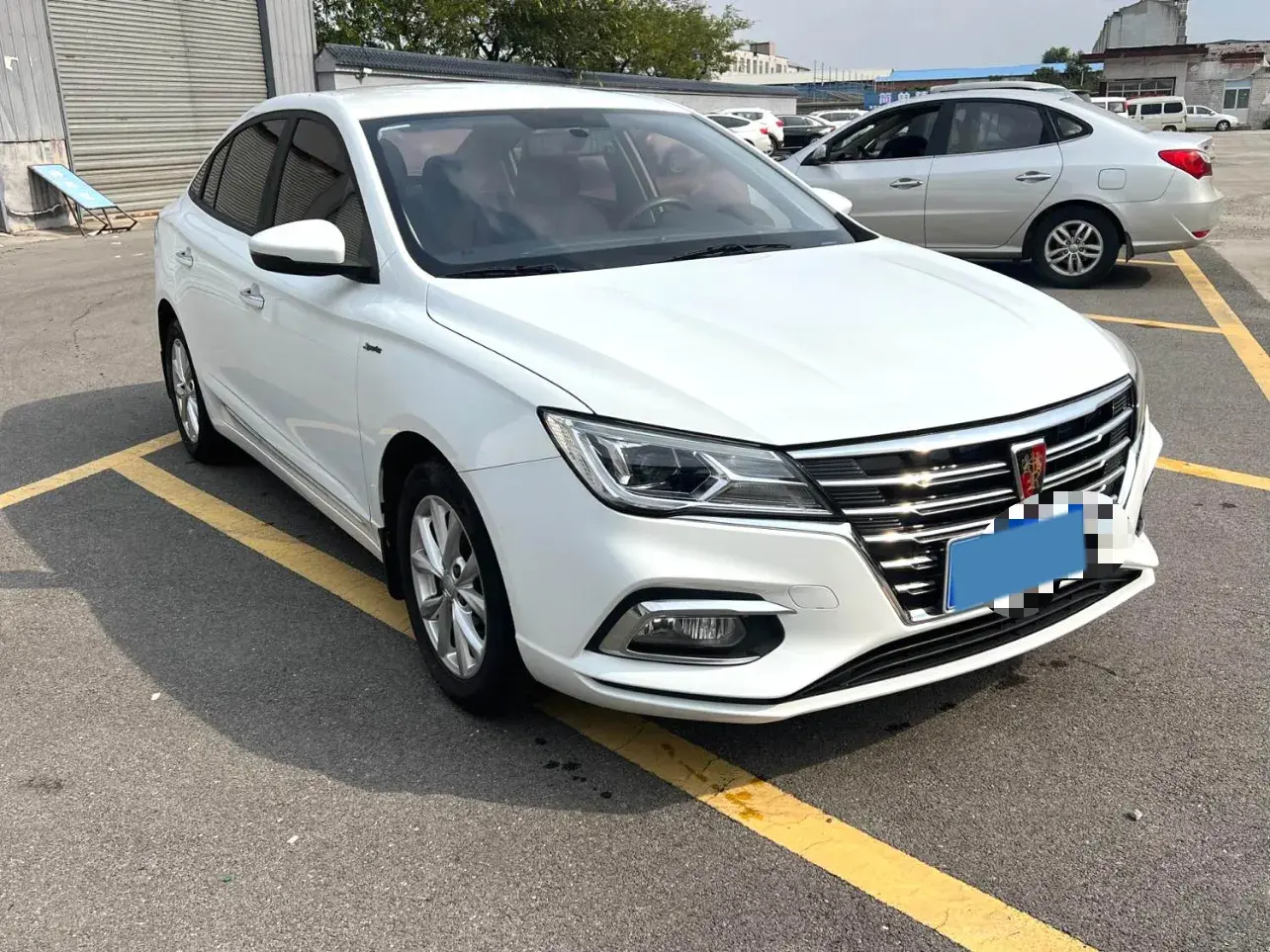 2019 ROEWE I5 thumbnail 2