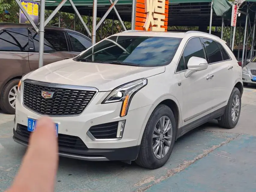 2021 CADILLAC XT5 view 1