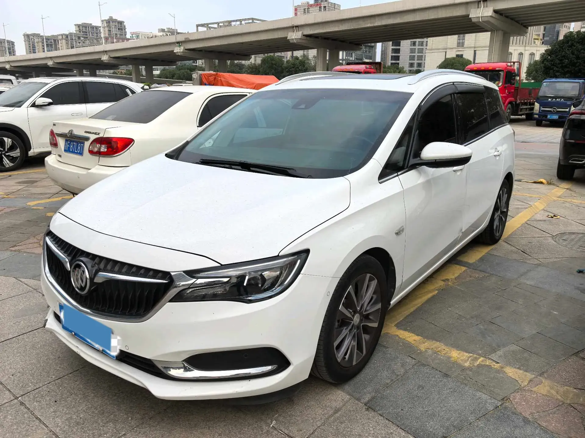 2021 BUICK GL6 view 1