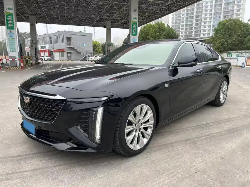 2023 CADILLAC CT6 view 1