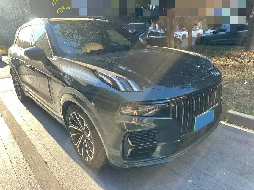 2024 LYNK&CO 09 thumbnail 3