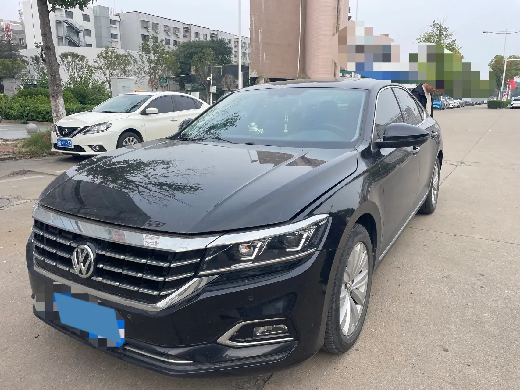 2019 VOLKSWAGEN PASSAT view 1