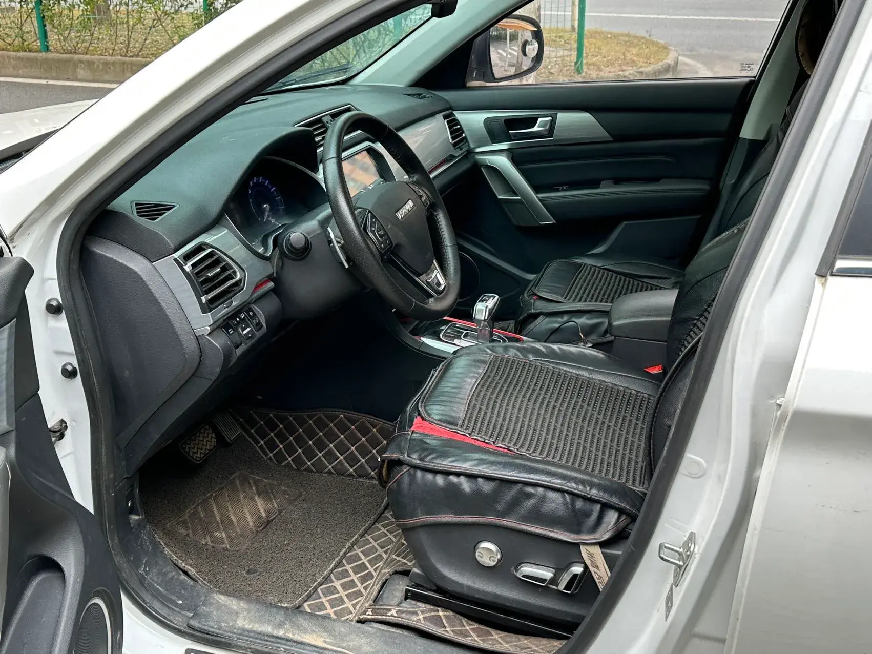 2018 HAVAL H2 thumbnail 4