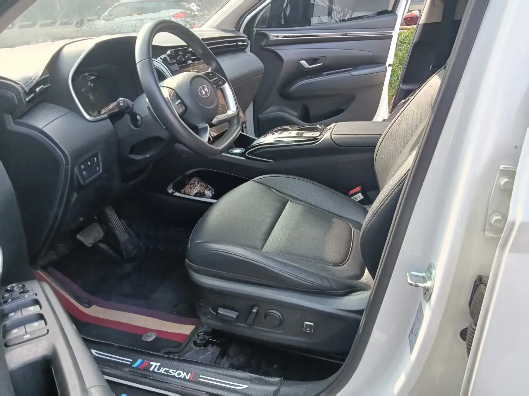 2023 HYUNDAI TUCSON thumbnail 4