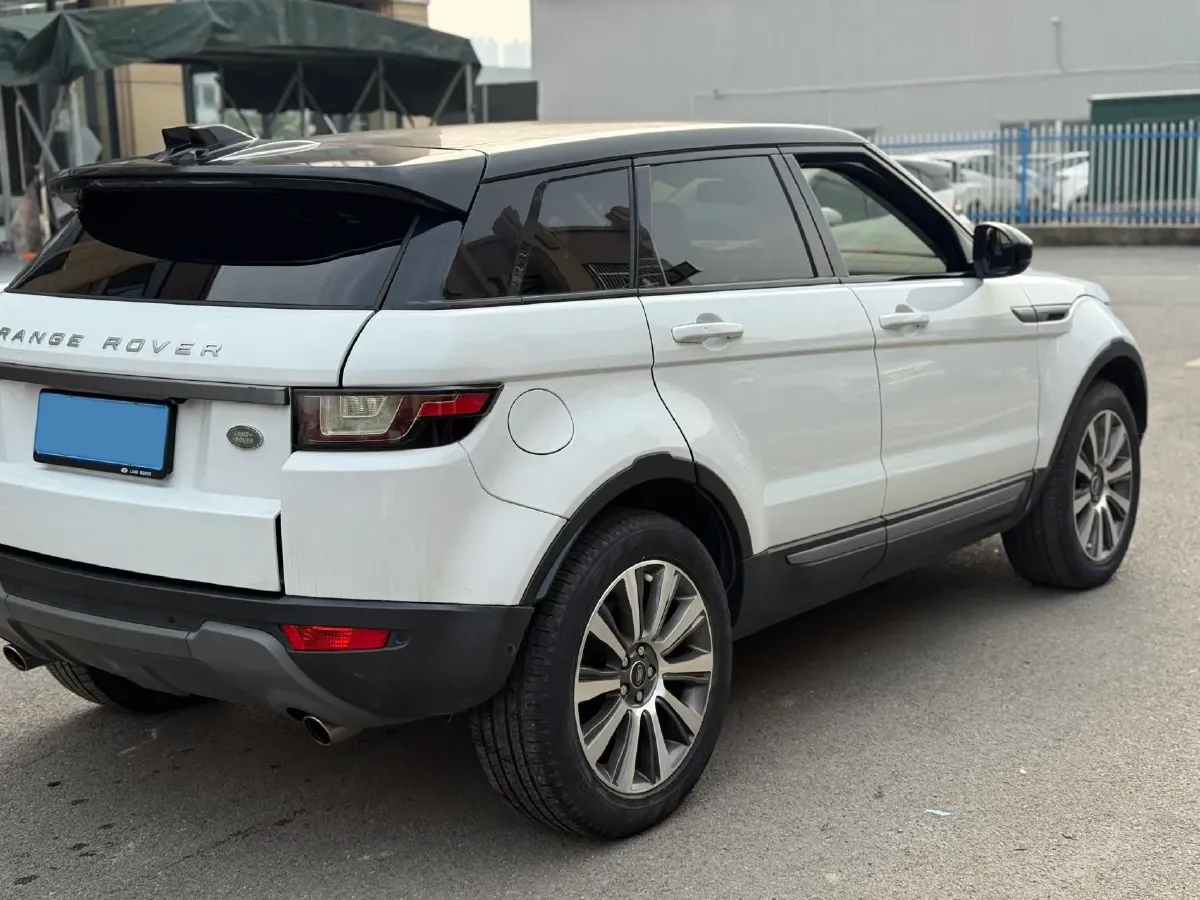 2018 Land Rover Range Rover Evoque 2.0T 241HP L4 9AT,autocango,china used car exporter,china ev exporter,chinese used car exporter,chinese used ev exporter