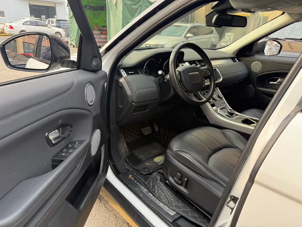 2018 Land Rover Range Rover Evoque 2.0T 241HP L4 9AT,autocango,china used car exporter,china ev exporter,chinese used car exporter,chinese used ev exporter
