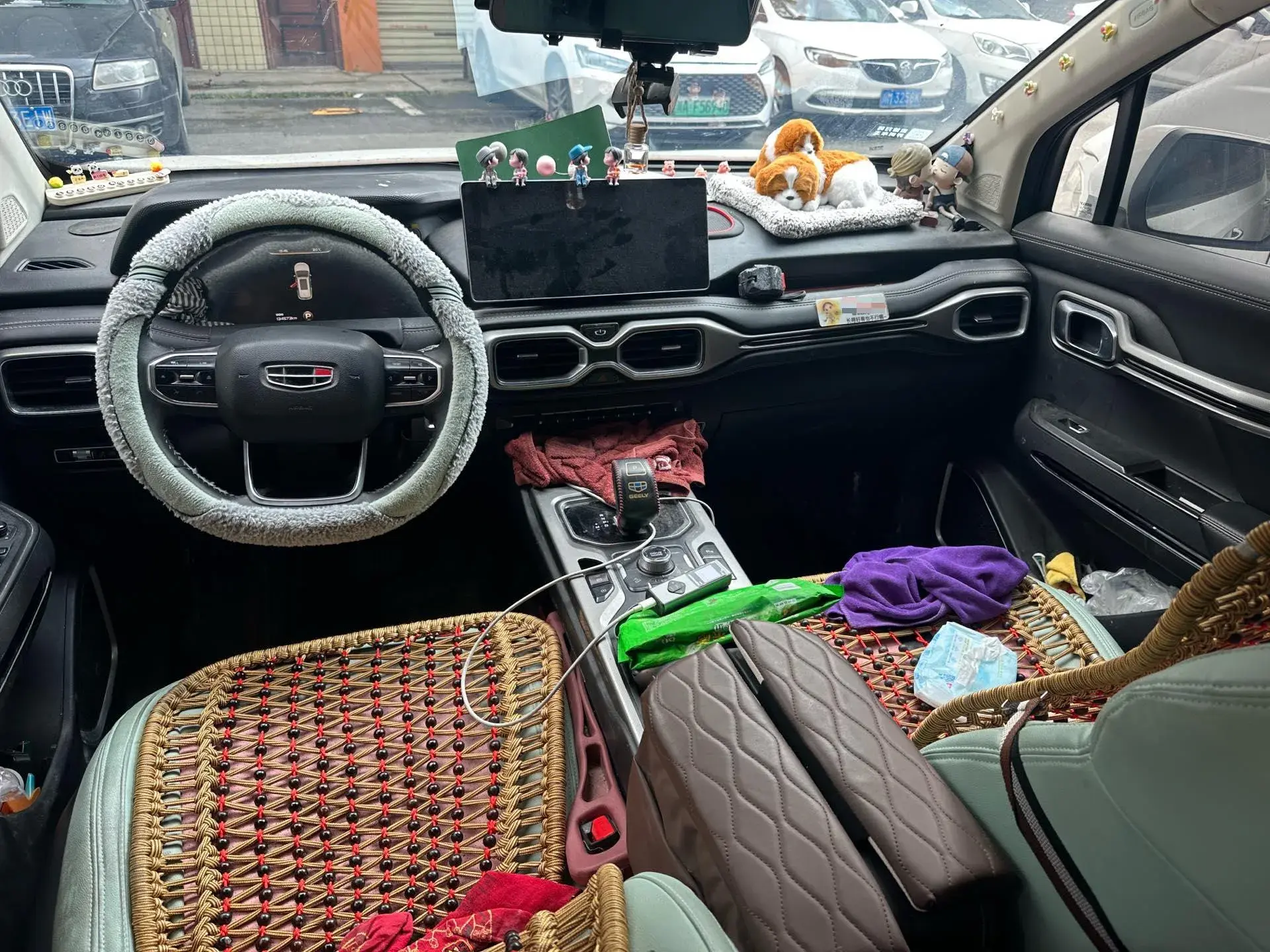 2020 GEELY OKAVANGO thumbnail 4