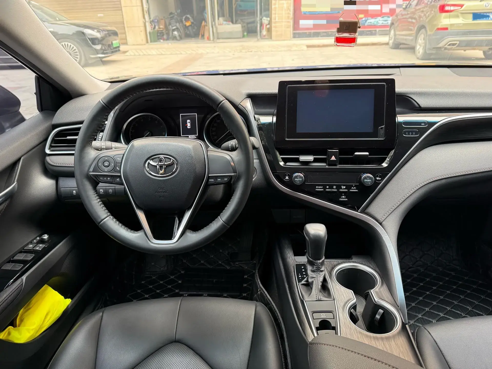 2022 TOYOTA CAMRY thumbnail 2