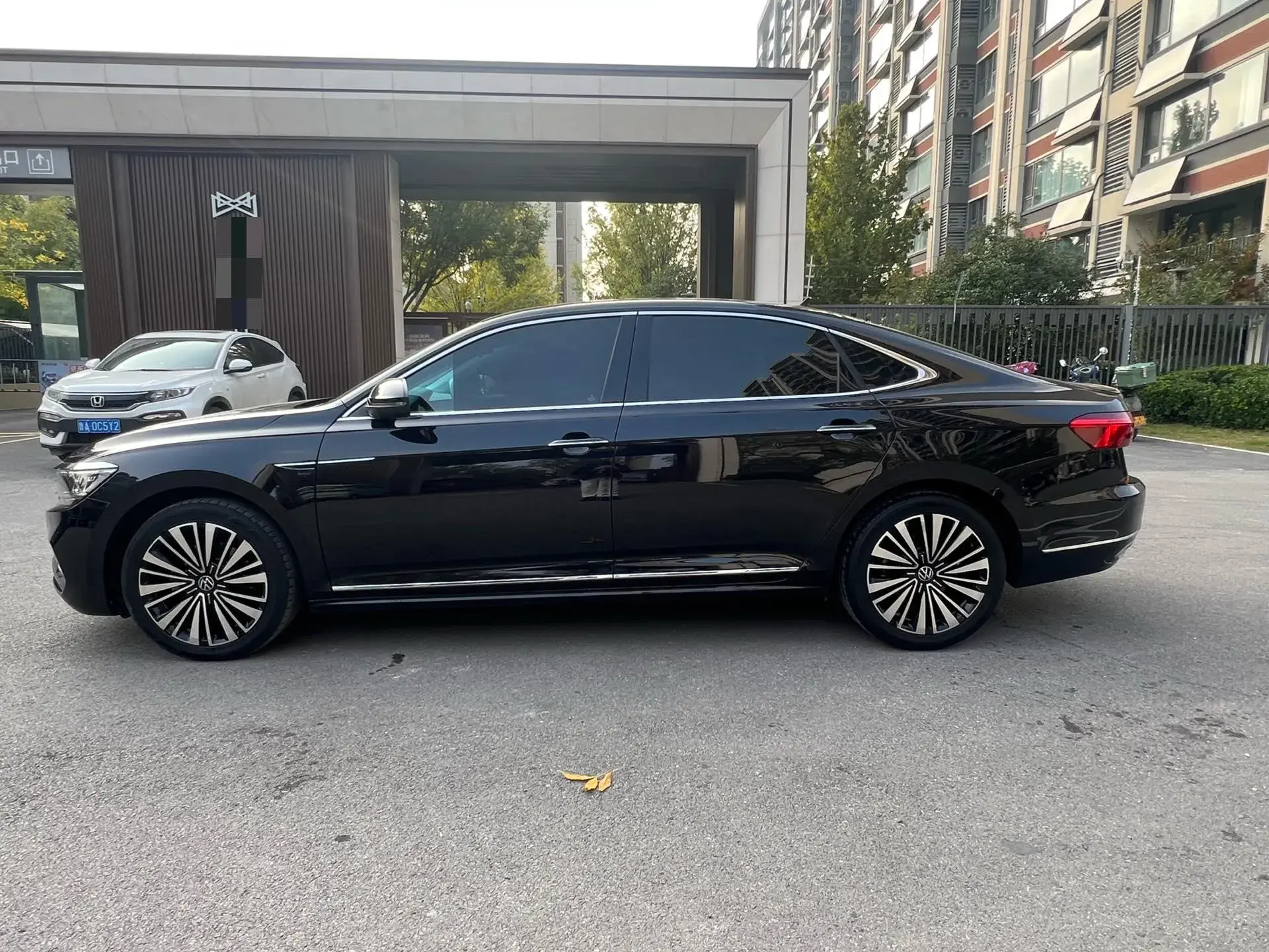 2020 VOLKSWAGEN PASSAT thumbnail 4