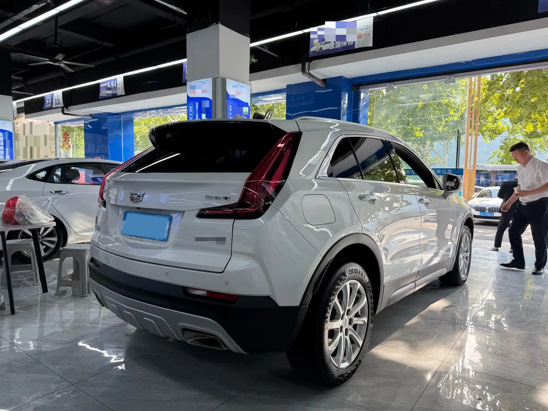 2020 CADILLAC XT4 thumbnail 4