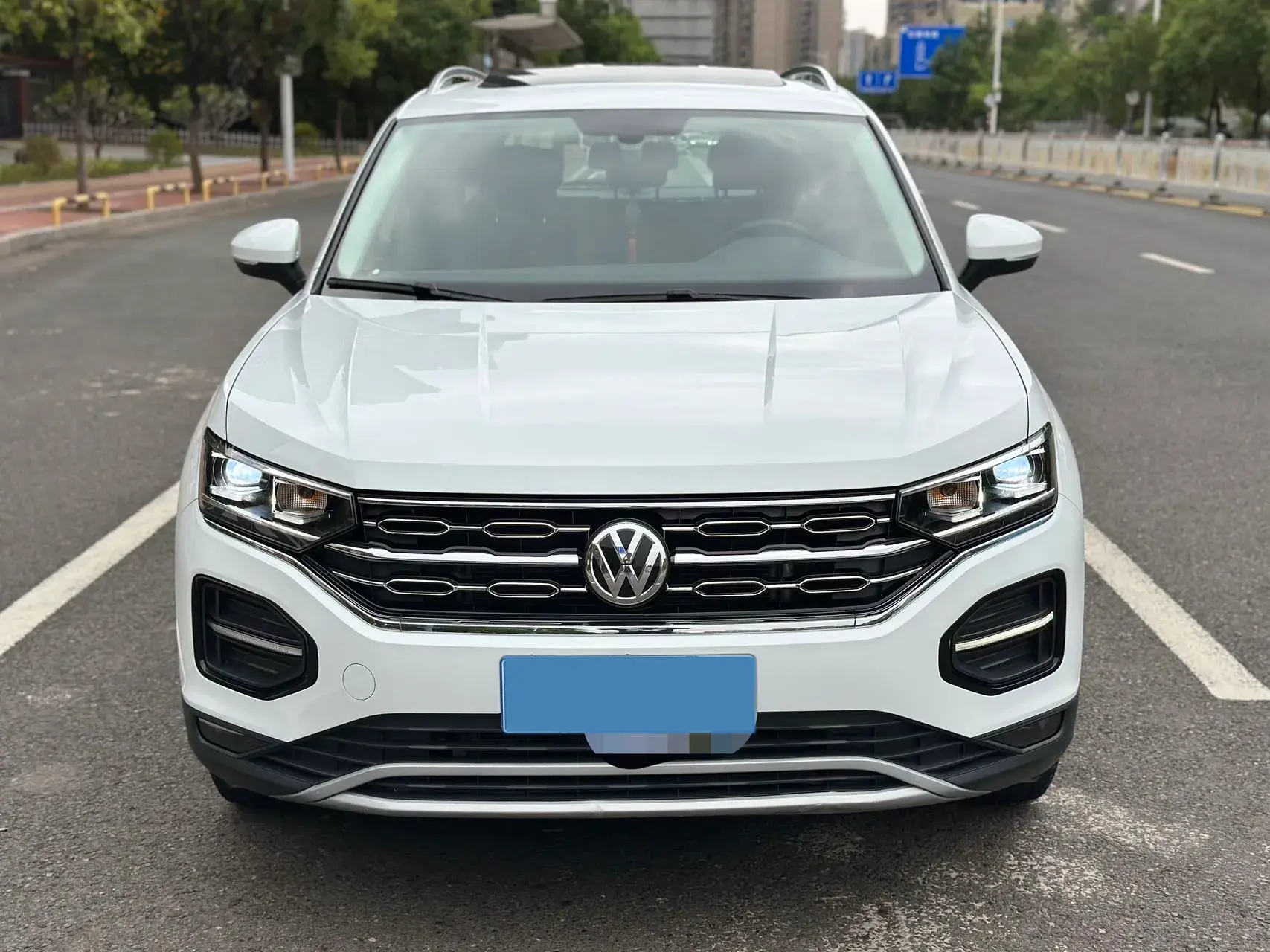 2019 VOLKSWAGEN TAYRON thumbnail 2