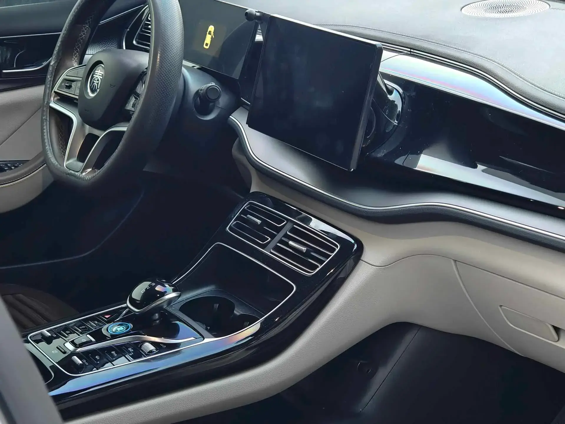 2024 BYD QIN thumbnail 4