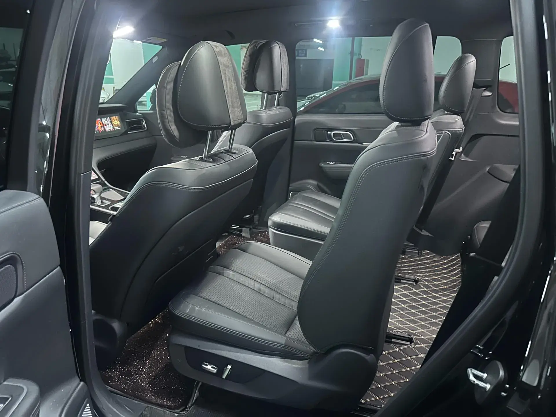 2020 LI ONE thumbnail 3