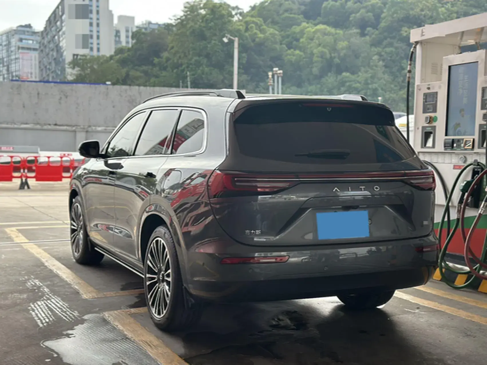 2024 AITO AITO thumbnail 3