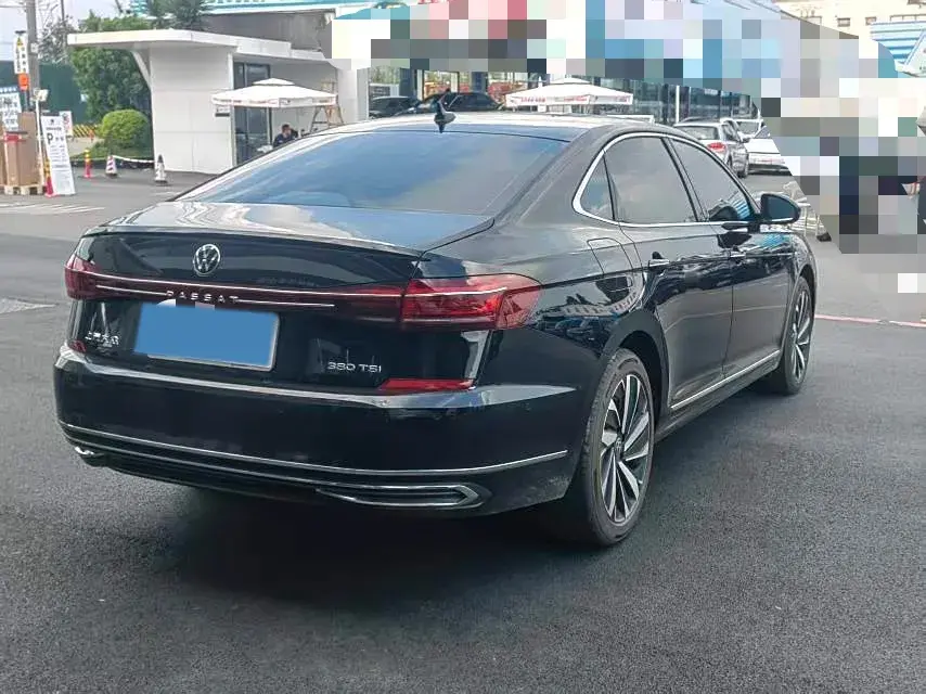 2025 VOLKSWAGEN PASSAT thumbnail 4