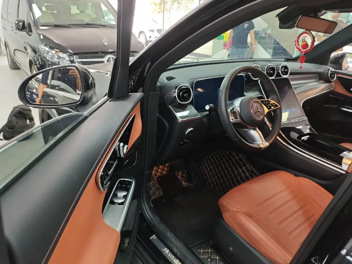 2023 Mercedes-Benz GLC Class 2.0T 204HP L4 9AT,autocango,china used car exporter,china ev exporter,chinese used car exporter,chinese used ev exporter