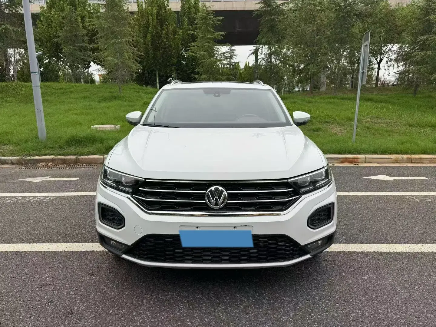 2021 VOLKSWAGEN T-ROC thumbnail 2