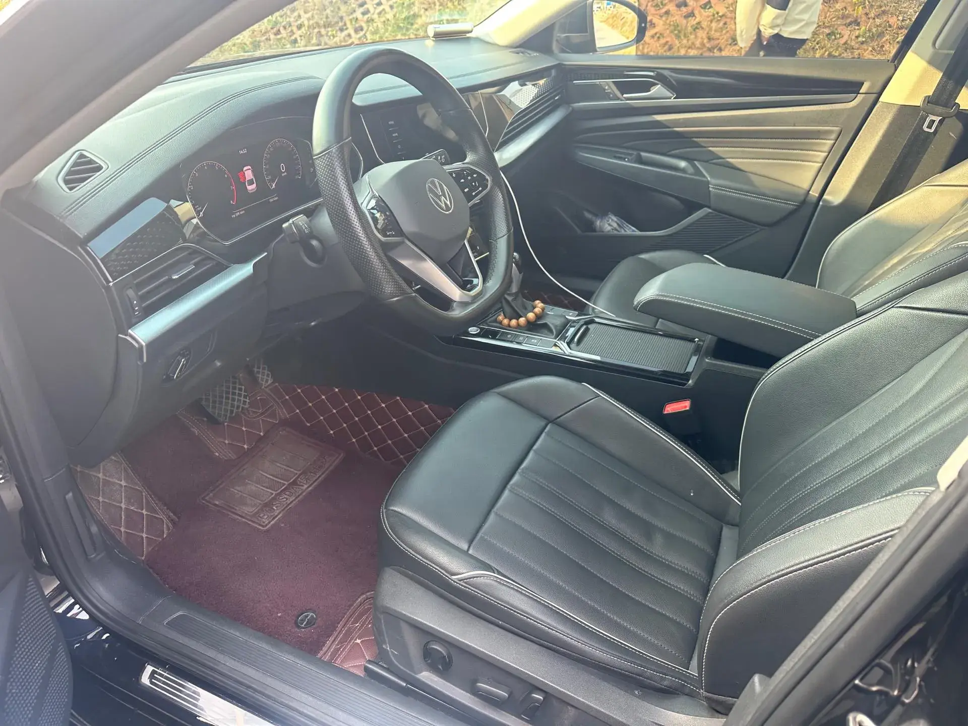 2022 VOLKSWAGEN PASSAT thumbnail 4