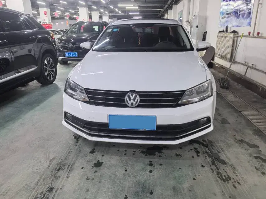 2018 VOLKSWAGEN SAGITAR thumbnail 2