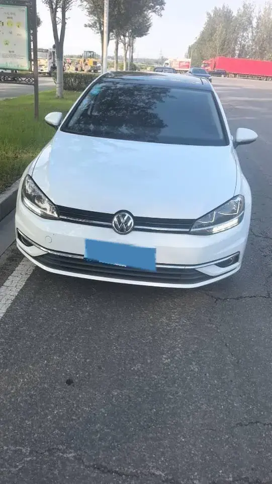 2020 VOLKSWAGEN GOLF thumbnail 2