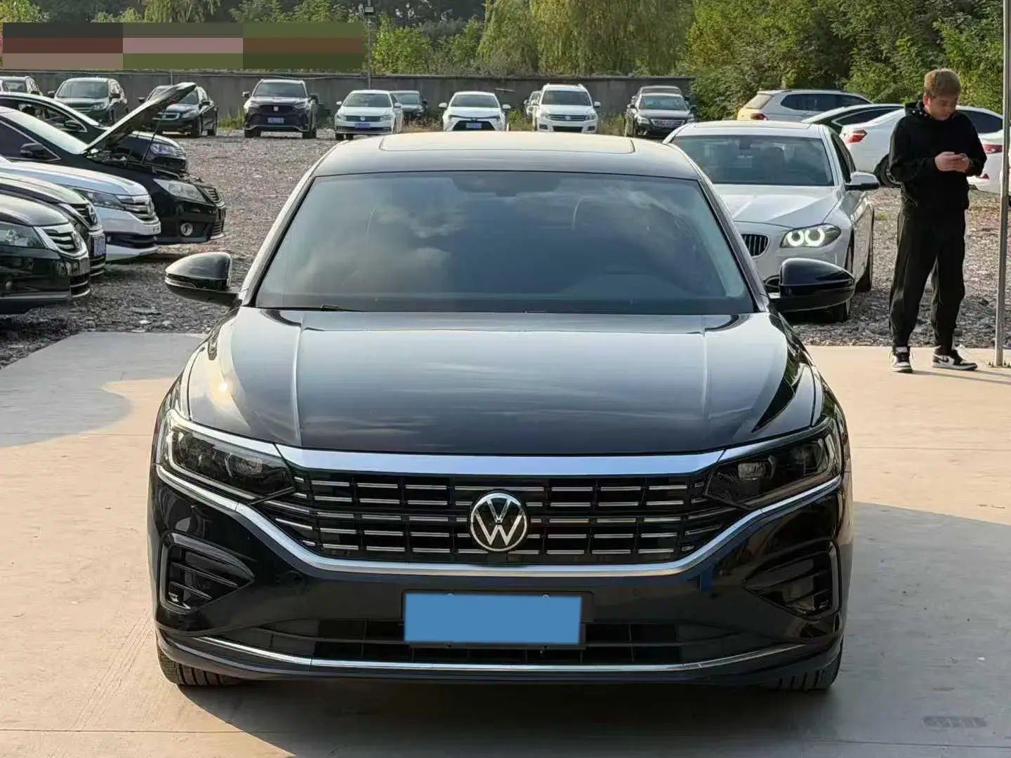 2022 VOLKSWAGEN PASSAT thumbnail 2