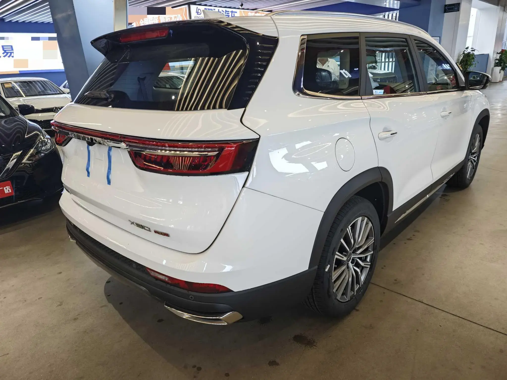 2025 JETOUR X90 thumbnail 4