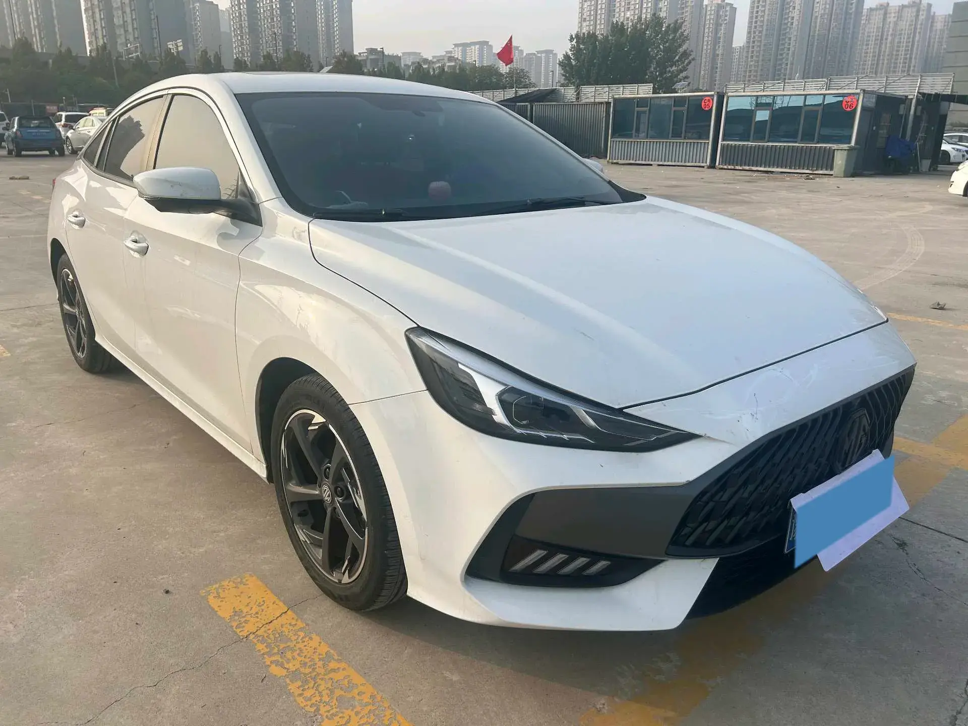 2023 MG 5 thumbnail 2