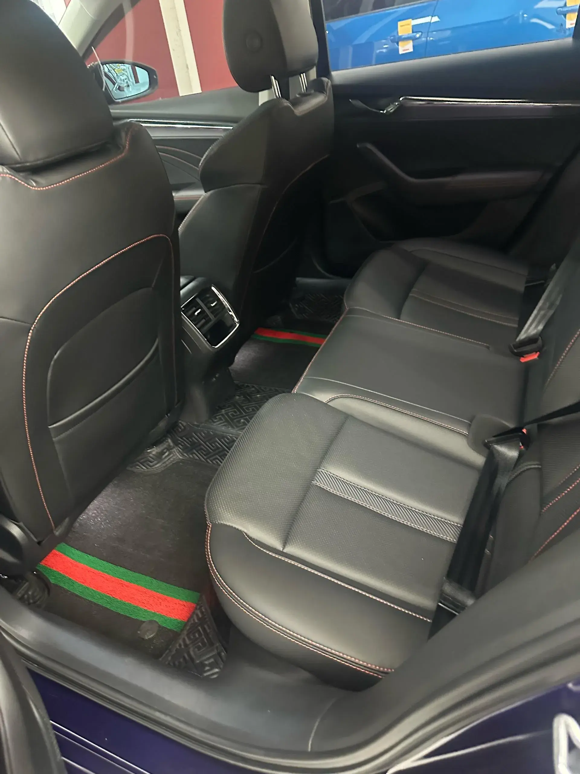 2021 SKODA OCTAVIA thumbnail 3