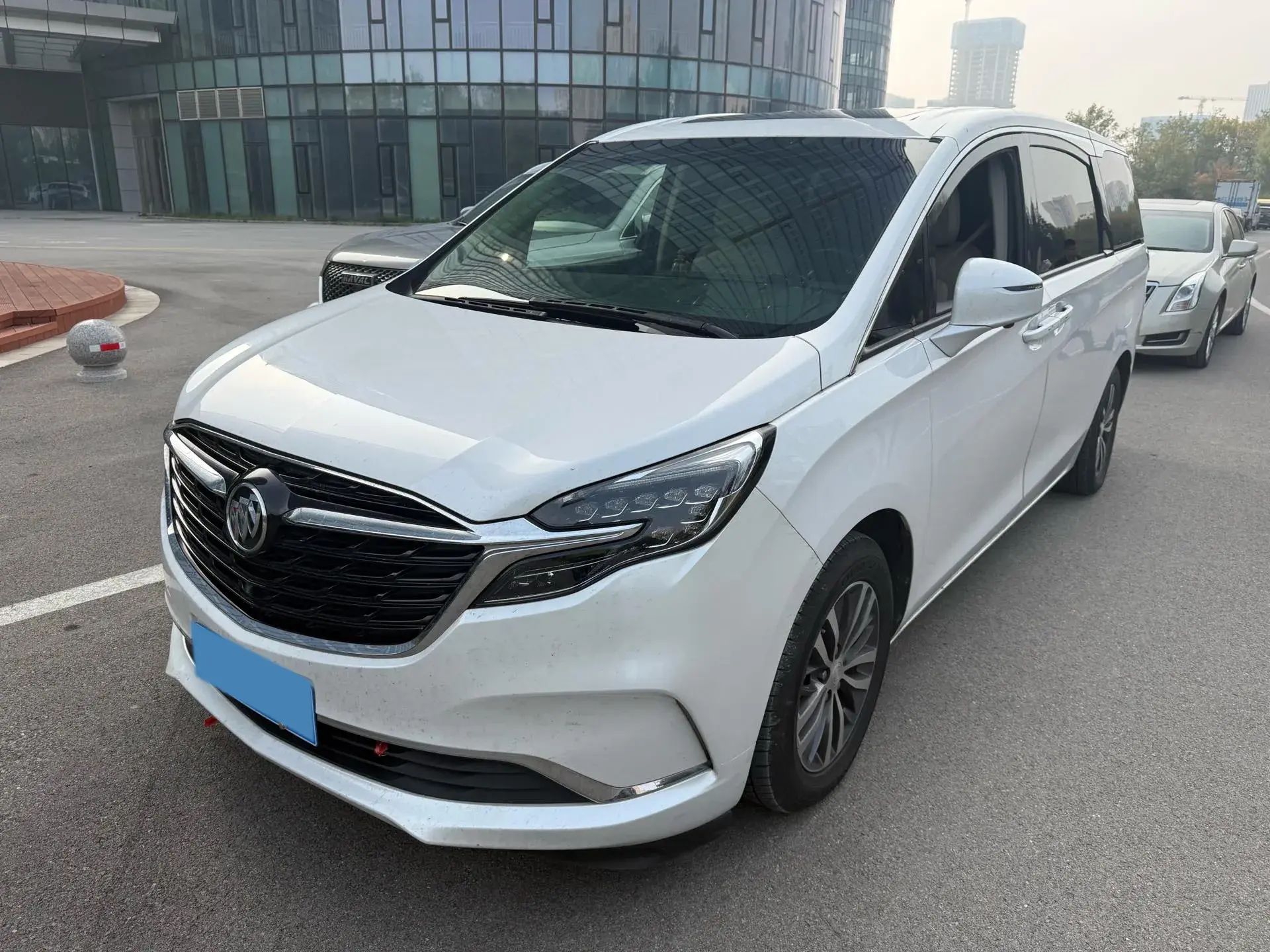 2020 BUICK GL8 view 1