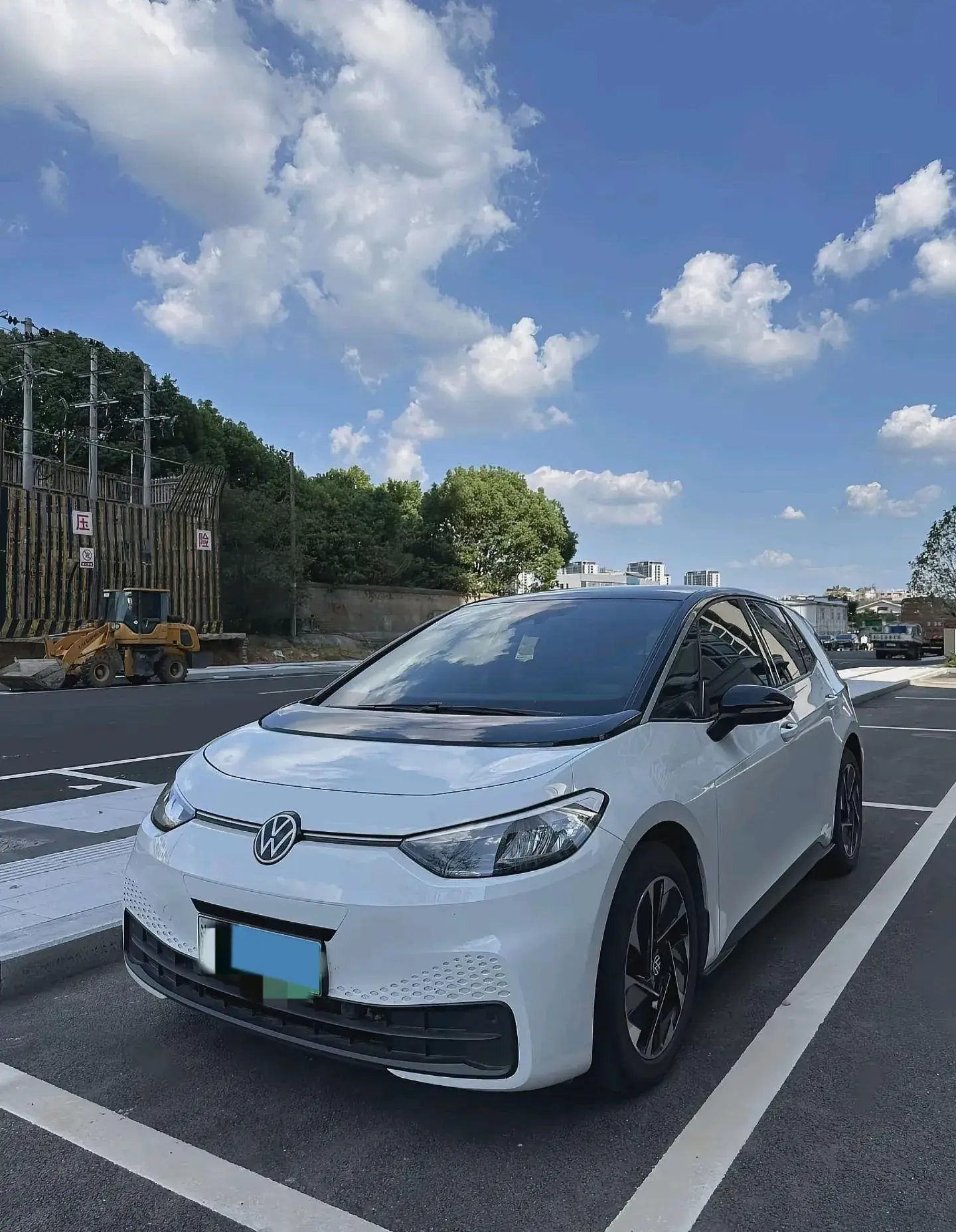 2023 VOLKSWAGEN ID.3 view 1