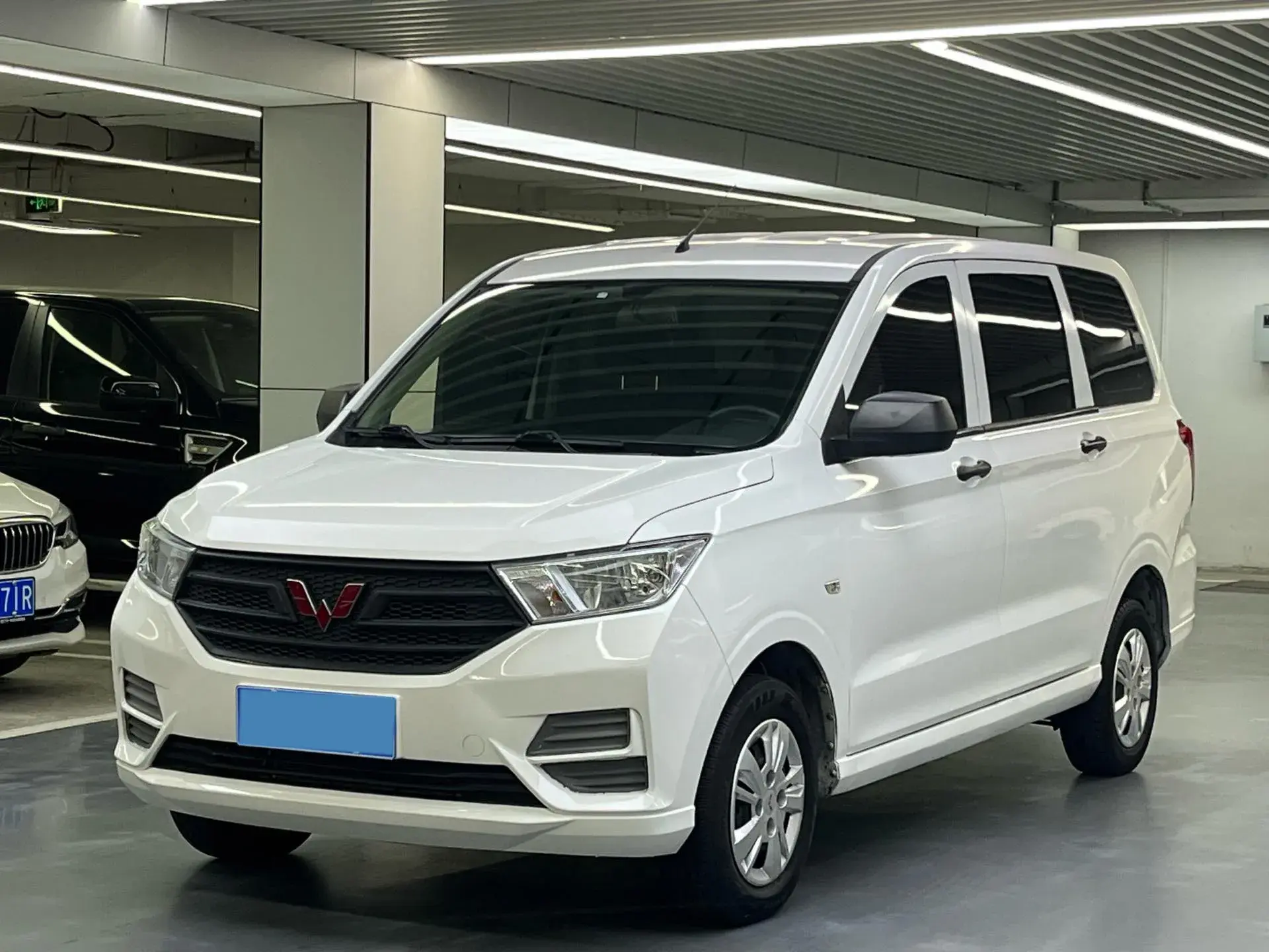 2019 WULING HONGGUANG view 1
