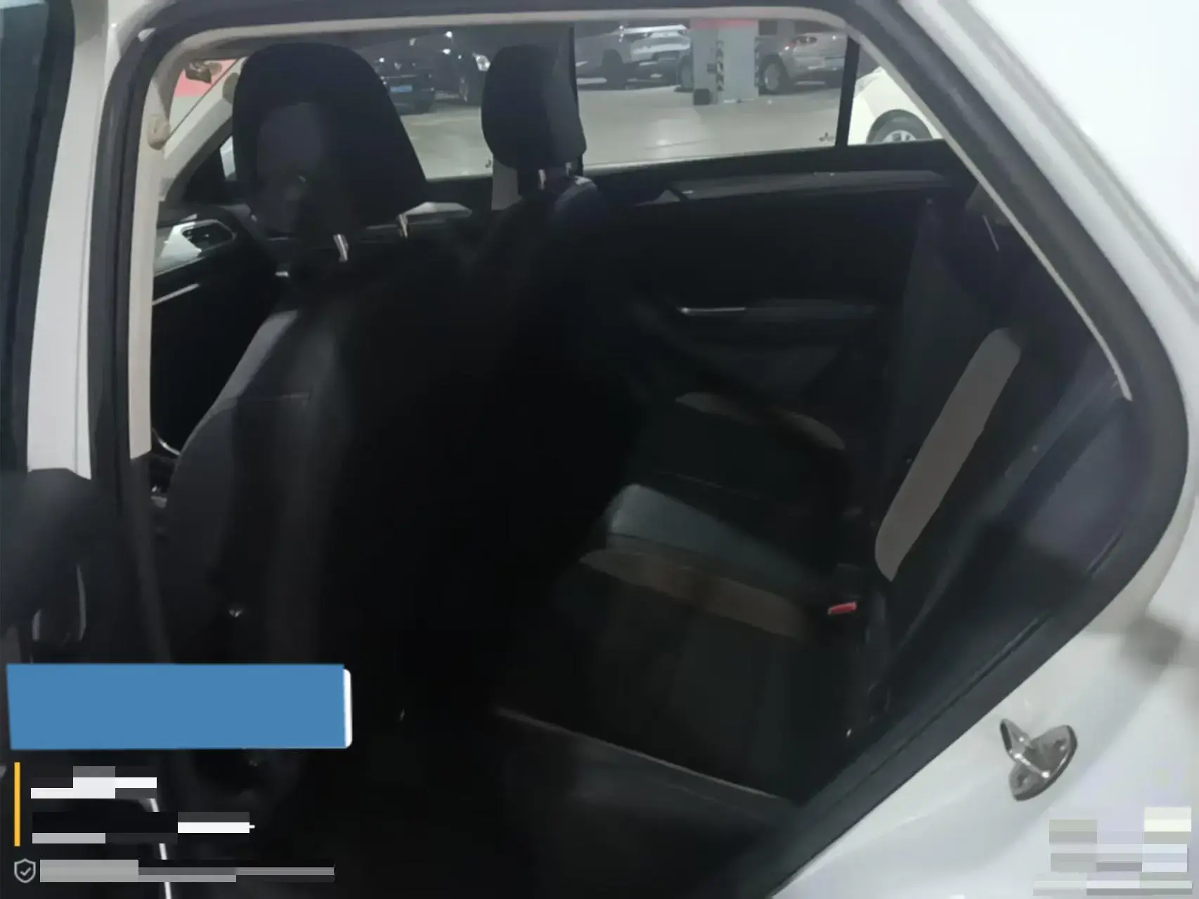 2020 VOLKSWAGEN T-ROC thumbnail 3