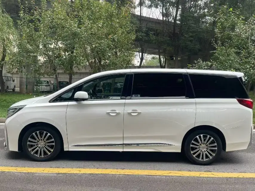 2021 GAC TRUMPCHI thumbnail 3