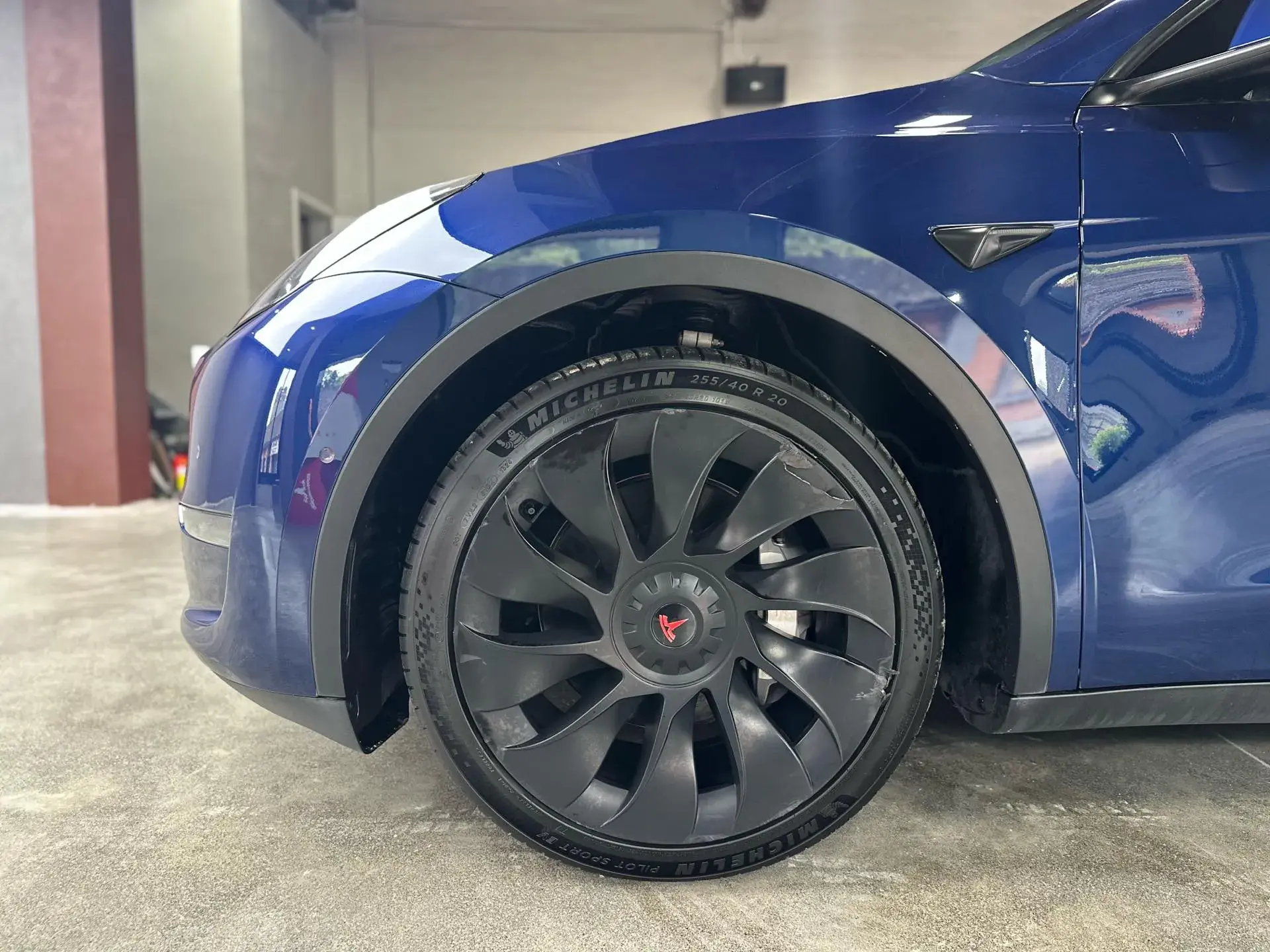 2021 TESLA MODEL thumbnail 3