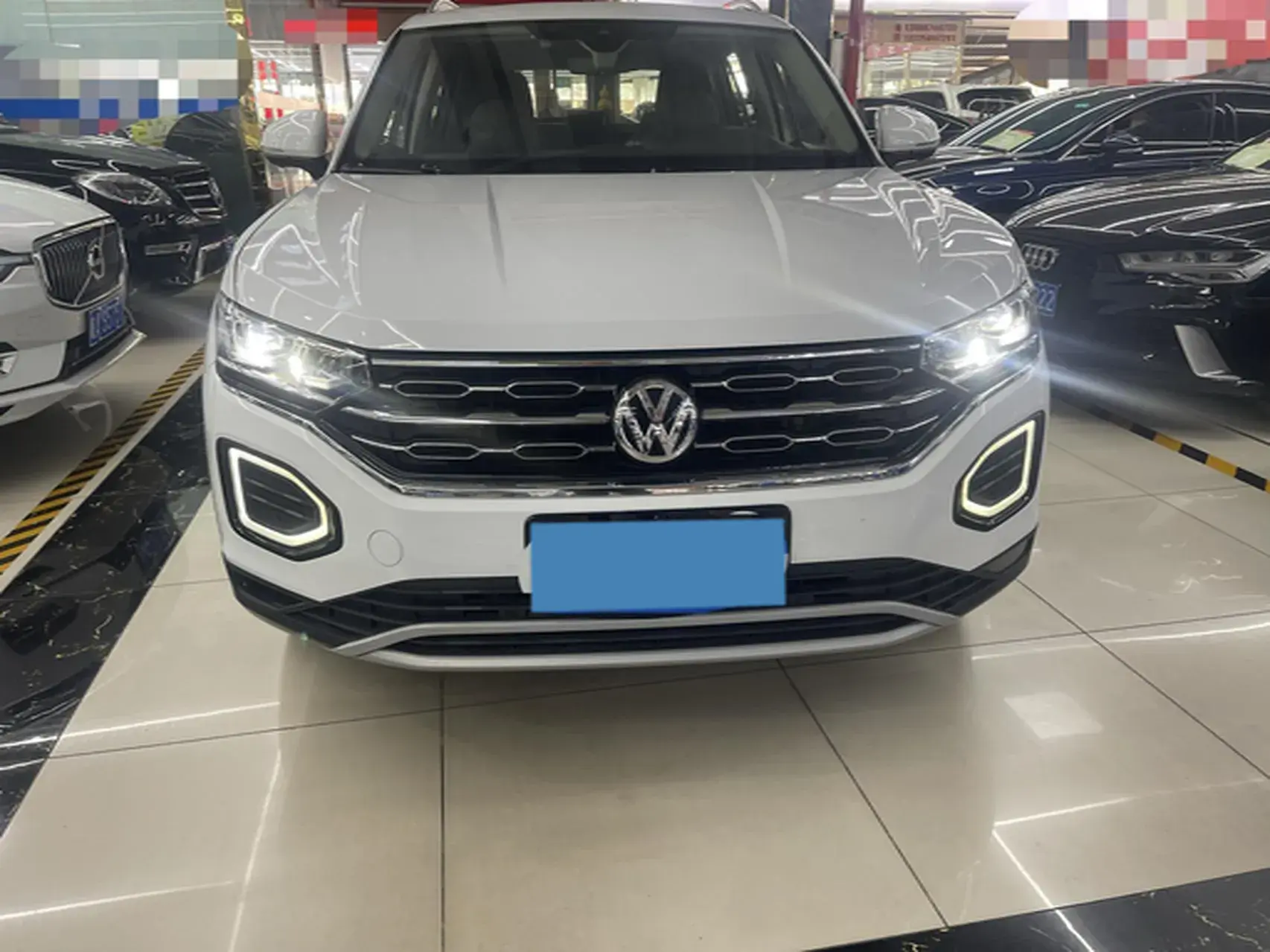 2021 VOLKSWAGEN TAYRON thumbnail 2